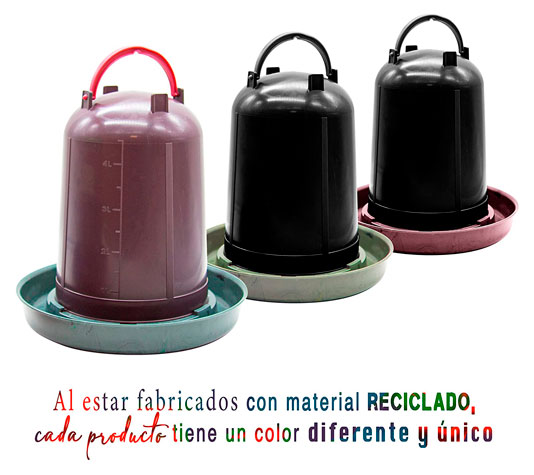 Bebederos aves plástico reutilizado